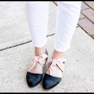 Toms flats with bow